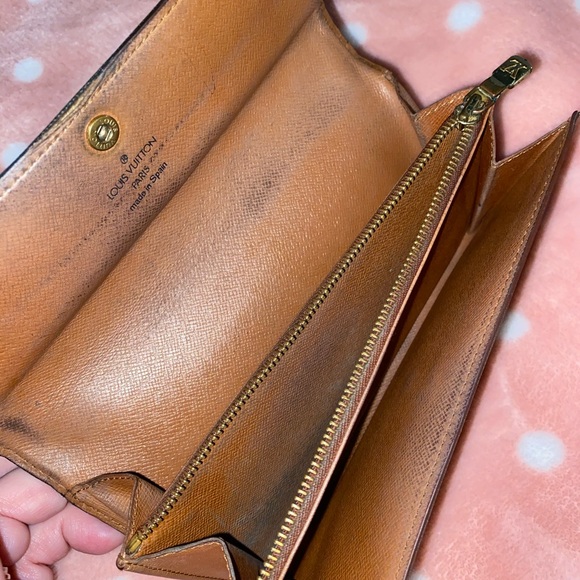 Louis Vuitton Sarah Wallet ~ Vintage - Picture 3 of 8
